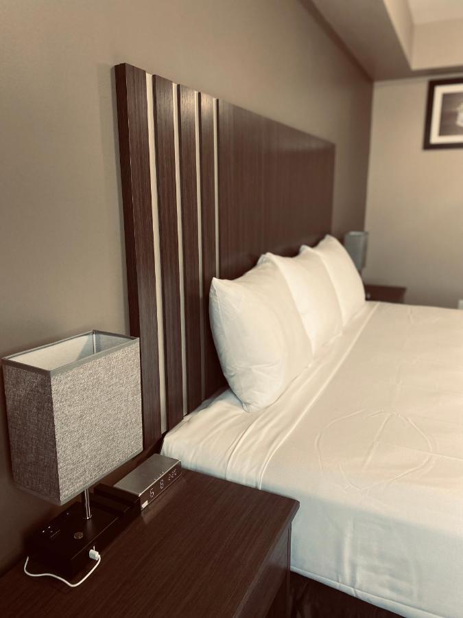 Econo Lodge Принс-Джордж Экстерьер фото