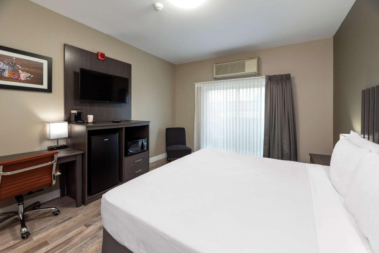 Econo Lodge Принс-Джордж Экстерьер фото